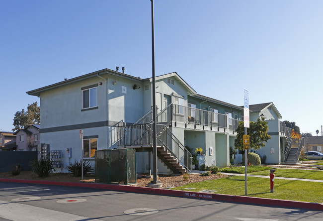 Monterey Street Apartments in Soledad, CA - Foto de edificio - Building Photo