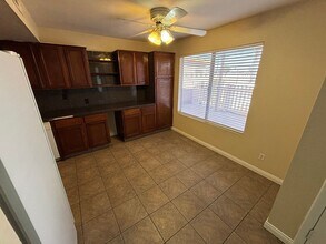3908 Steinbeck Dr in Las Vegas, NV - Building Photo - Building Photo