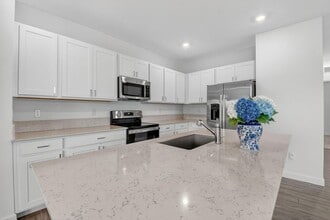 4645 Meyerson Pl in Greenacres, FL - Foto de edificio - Building Photo