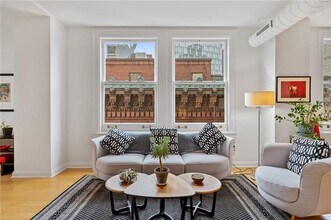 306 Fourth Ave in Pittsburgh, PA - Building Photo - Building Photo