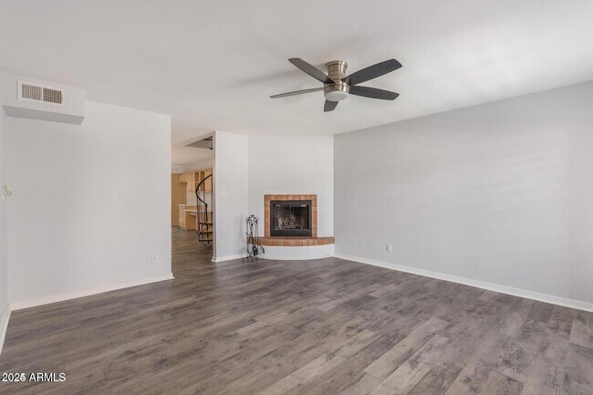 1425 E Desert Cove Ave in Phoenix, AZ - Building Photo - Building Photo