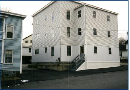 67-71 Bradbury St in Biddeford, ME - Foto de edificio