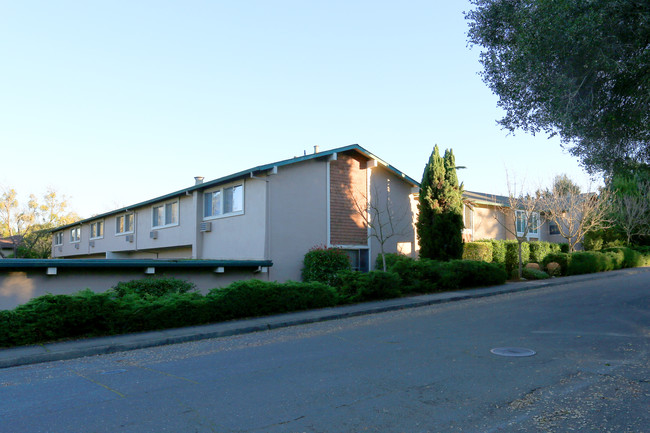 Sebastapol Garden Apartments in Sebastopol, CA - Building Photo - Building Photo