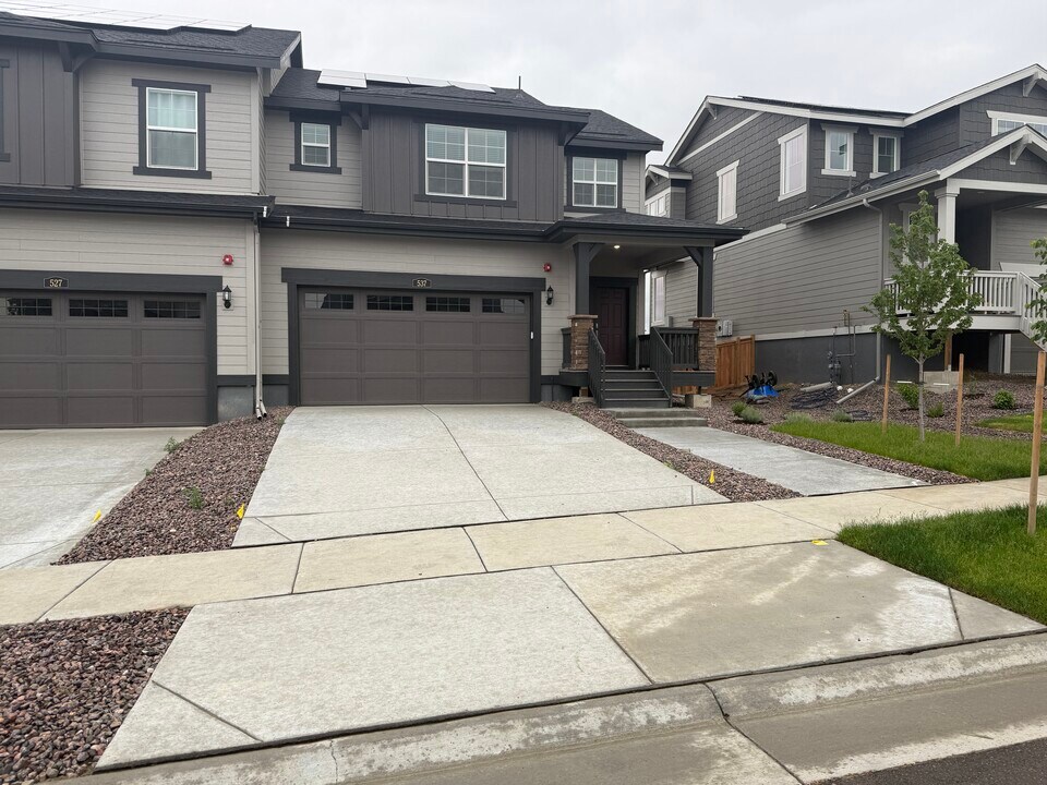 537 Nightsky St in Erie, CO - Building Photo