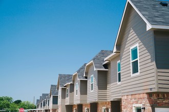 Indian Creek Townhomes in Brownwood, TX - Building Photo - Building Photo