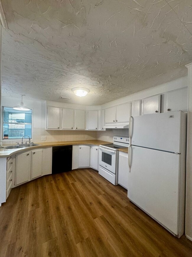 515 Jennifer Cir in Melbourne, FL - Building Photo - Building Photo