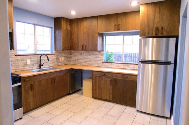 3547 E Green St in Pasadena, CA - Building Photo - Building Photo