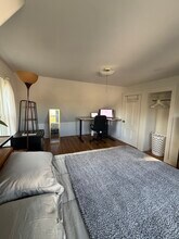 104R Homes Ave in Boston, MA - Foto de edificio - Building Photo
