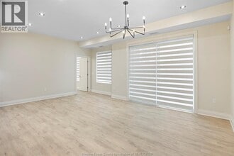 1826 Wyoming Ave in Lasalle, ON - Building Photo - Building Photo