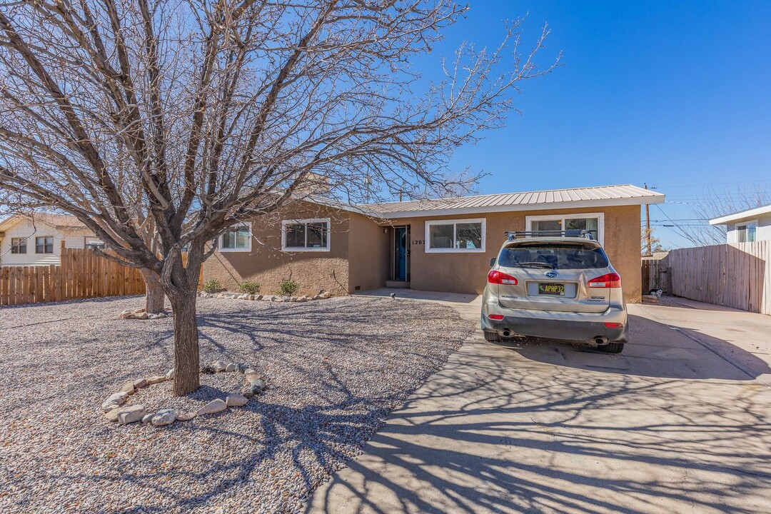 1207 Spruce Ave in Alamogordo, NM - Building Photo