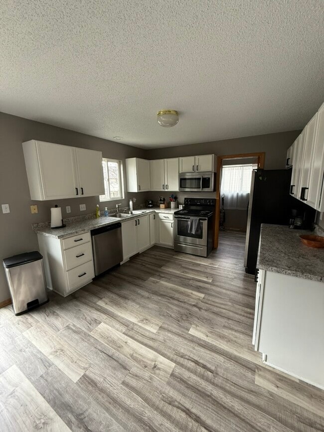 3006 SW Glenbrooke Blvd in Ankeny, IA - Foto de edificio - Building Photo