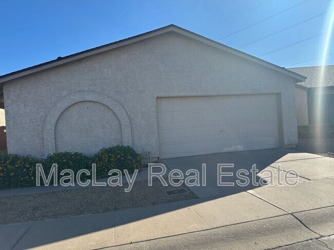 property at 2653 W Hearn Rd