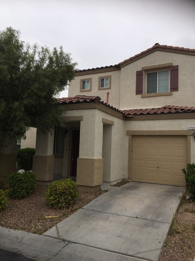 property at 7723 Hampton Cove Ln