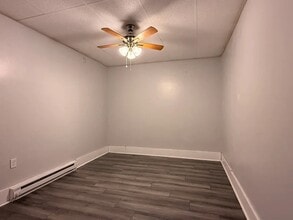 211 5th St in Ellwood City, PA - Building Photo - Building Photo