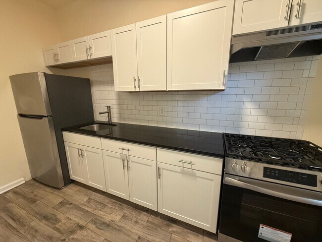 141 Chambers St in Newburgh, NY - Building Photo - Building Photo