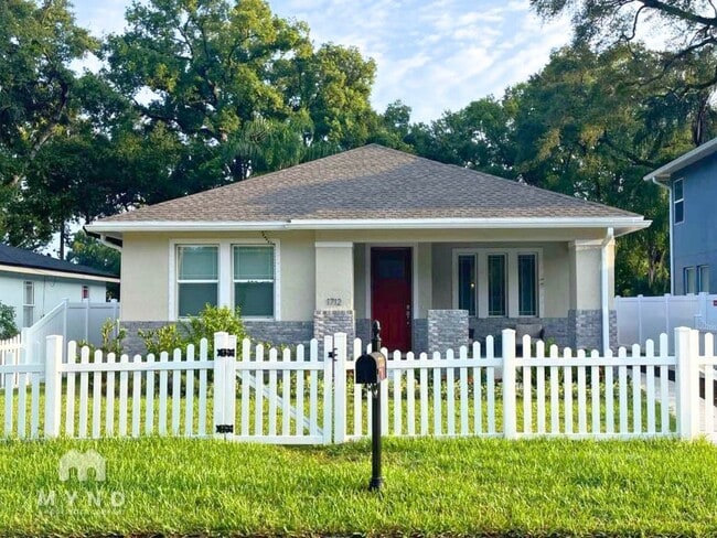 property at 1712 E Lambright St N