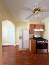 715 Western Ave, Unit 1 in Albany, NY - Foto de edificio - Building Photo