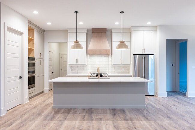 871 Rosemary Gdns in Carmel, IN - Building Photo - Building Photo