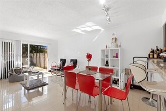 4910 NW 79th Ave in Doral, FL - Building Photo - Building Photo