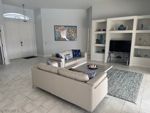 2222 SW 52nd Ln in Cape Coral, FL - Foto de edificio - Building Photo