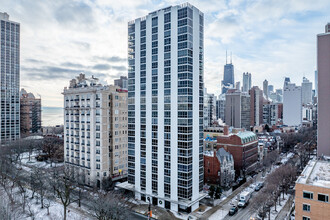 1555 N Dearborn Pky in Chicago, IL - Building Photo - Building Photo