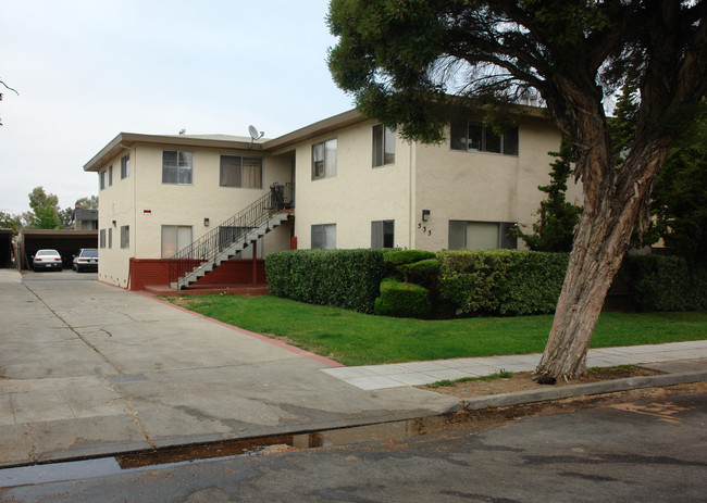 535 E Taylor Ave in Sunnyvale, CA - Foto de edificio - Building Photo