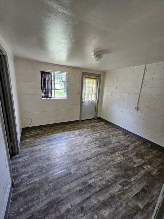 407 College St in Graham, NC - Foto de edificio - Building Photo