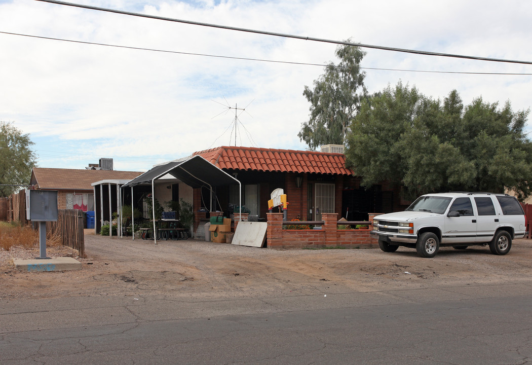 422 E Navajo Rd in Tucson, AZ - Building Photo