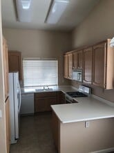 110 Pennell Ct in Roseville, CA - Building Photo - Building Photo