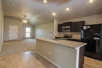 13809 Vernon Ave in Lubbock, TX - Building Photo - Building Photo