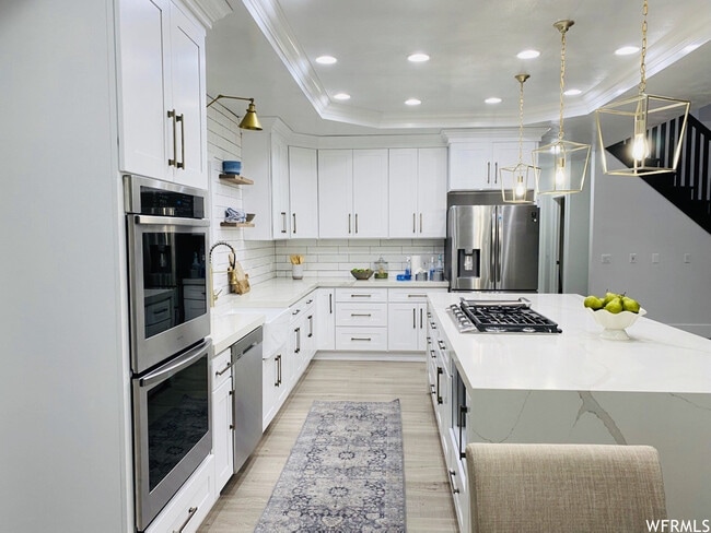 3403 Mountain Rd in Ogden, UT - Foto de edificio - Building Photo