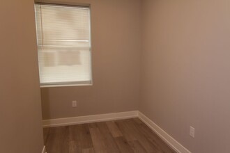 1649 Pratt St in Philadelphia, PA - Building Photo - Building Photo