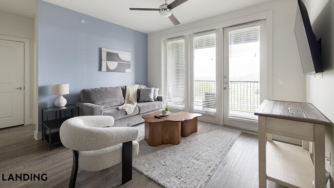 502 E College St, Unit 451