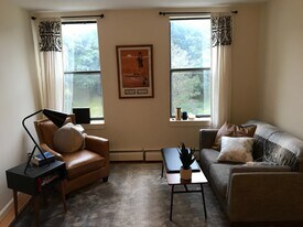 1880 Commonwealth Ave, Unit 16 in Boston, MA - Building Photo