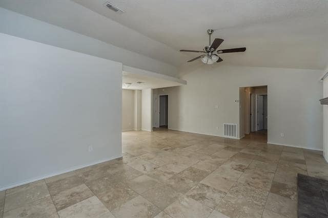 3805 Big Leaf Ln in Fort Worth, TX - Building Photo - Building Photo