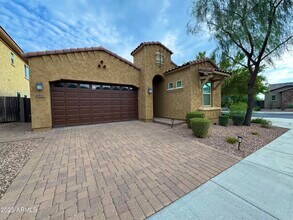 4511 E Walter Way in Phoenix, AZ - Foto de edificio - Building Photo