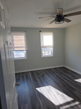 344 E Milton Ave in Rahway, NJ - Foto de edificio - Building Photo