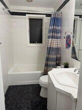 70-19 164th St in Queens, NY - Building Photo - Building Photo