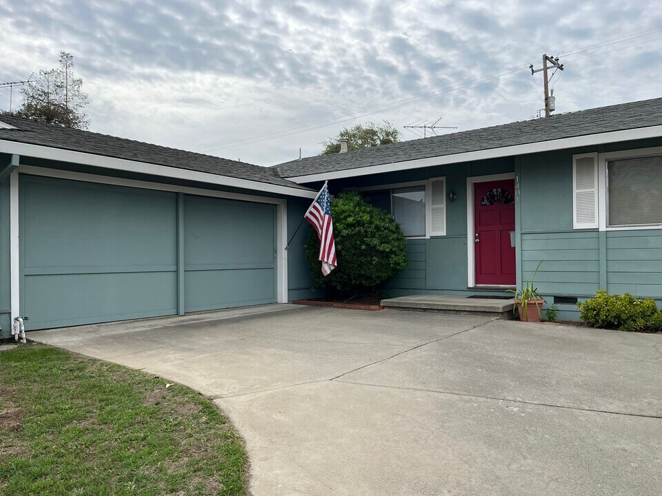 1401 S Mary Ave in Sunnyvale, CA - Foto de edificio