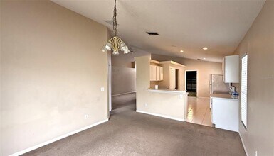 332 Cheshire Way in Davenport, FL - Foto de edificio - Building Photo