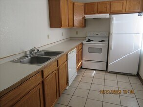 1403 E Andy Devine Ave in Kingman, AZ - Building Photo - Building Photo