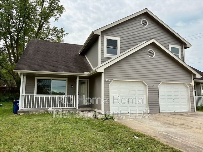 307 E Main St in Smithville, MO - Building Photo - Building Photo