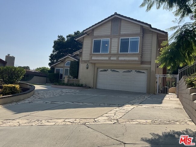 property at 1100 Promontory Pl