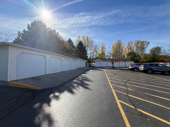 Mayville Heights in Mayville, WI - Building Photo - Building Photo