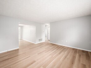 7966 Harmill Dr in Dublin, OH - Building Photo - Building Photo