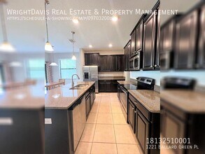 1221 Ballard Green Pl in Brandon, FL - Building Photo - Building Photo