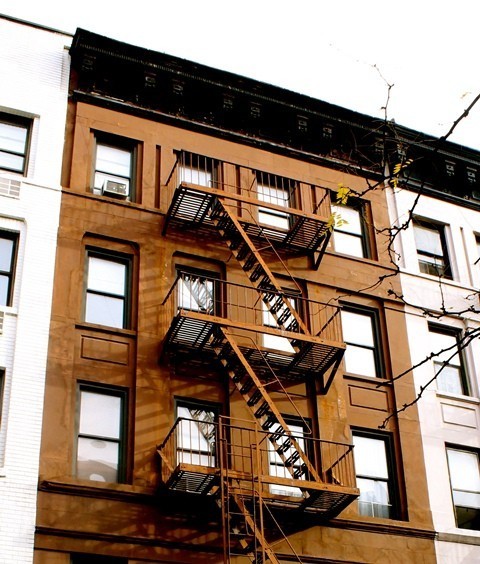 325 E 83rd Street in New York, NY - Building Photo - Building Photo