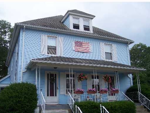 duplex in Manchester, CT - Building Photo