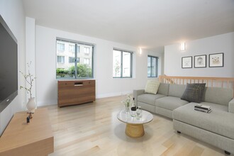 100 Jane St in New York, NY - Building Photo - Interior Photo