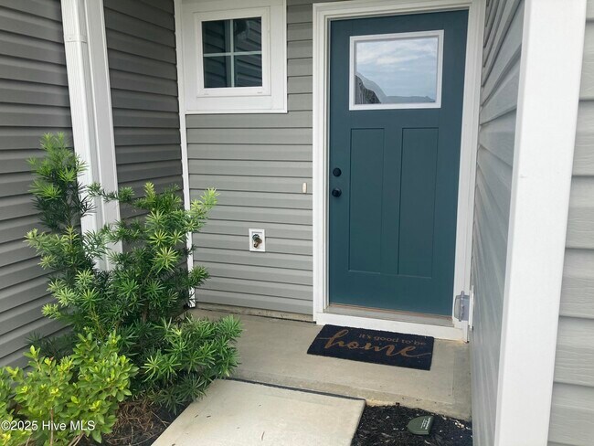 3226 Edgemead Cir in Calabash, NC - Foto de edificio - Building Photo